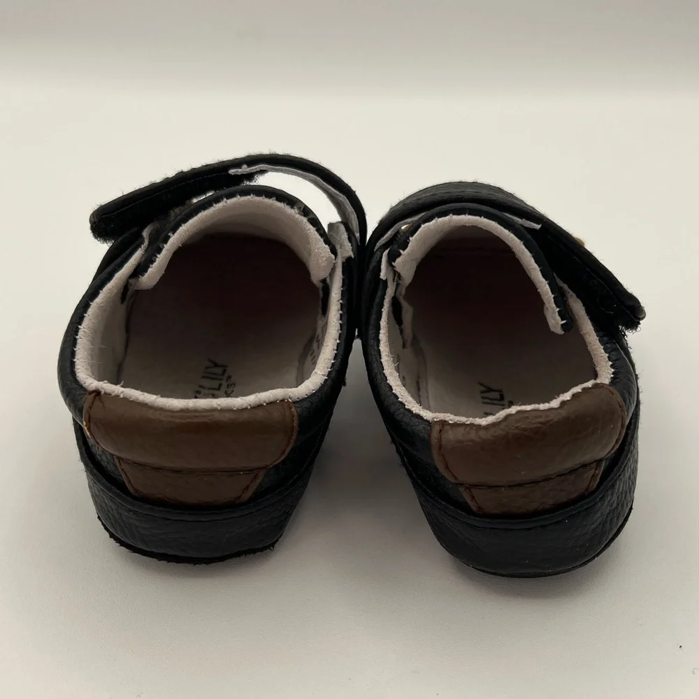 Jack & Lily “My Mocs” Leather Bear Shoes – Size 12–18 Months – With Box
